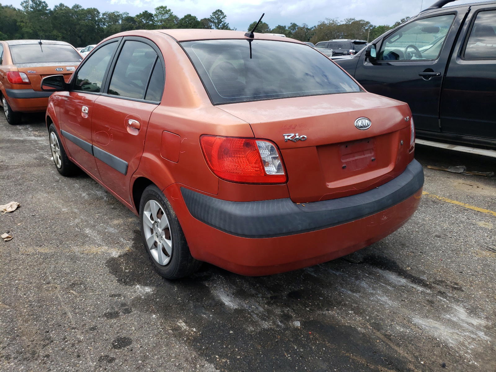 Photo 3 from auction – 2007 KIA RIO BASE with VIN KNADE123076225877