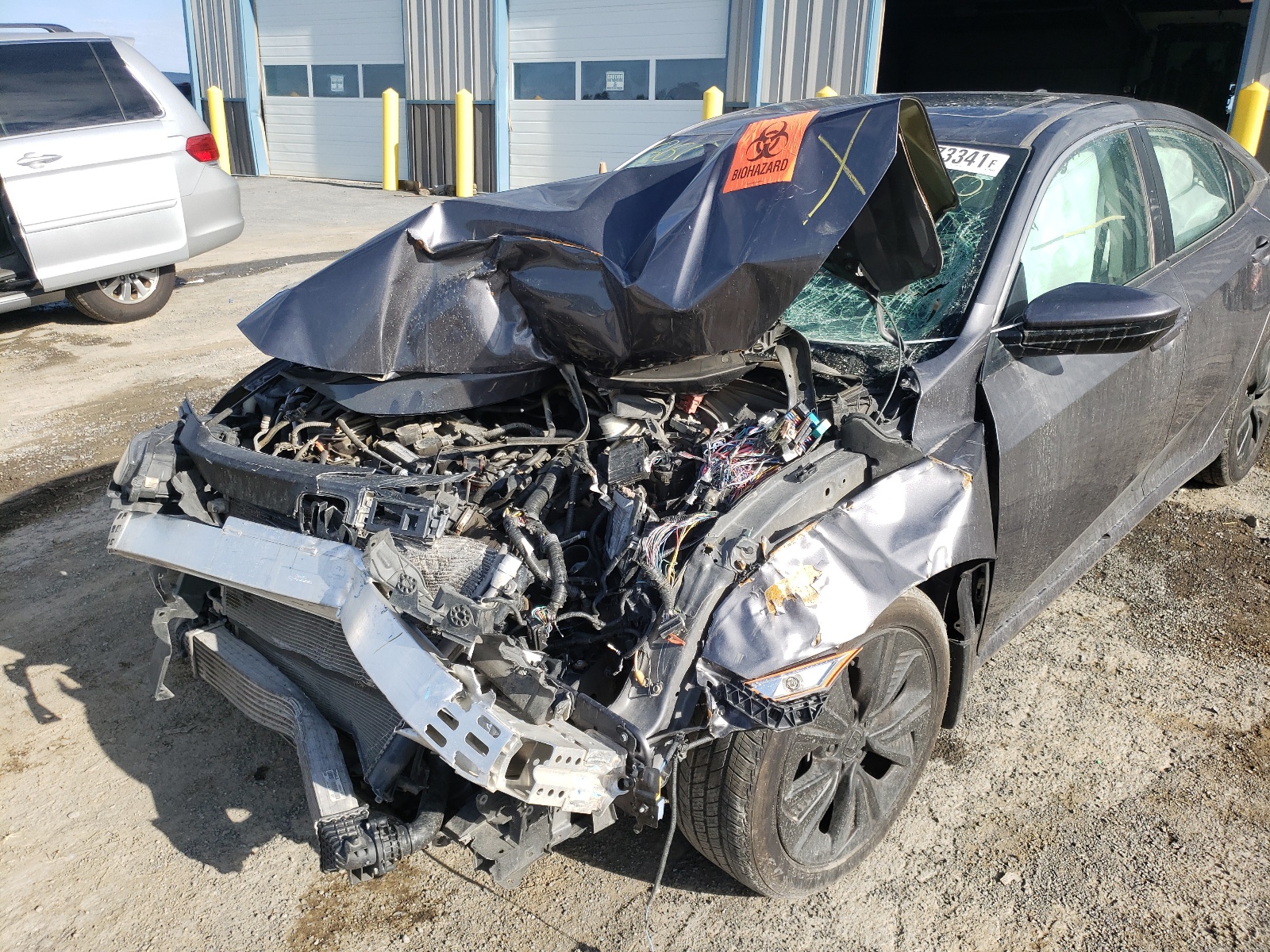 Photo 9 from auction – 2016 HONDA CIVIC EXL with VIN 2HGFC1F78GH652738