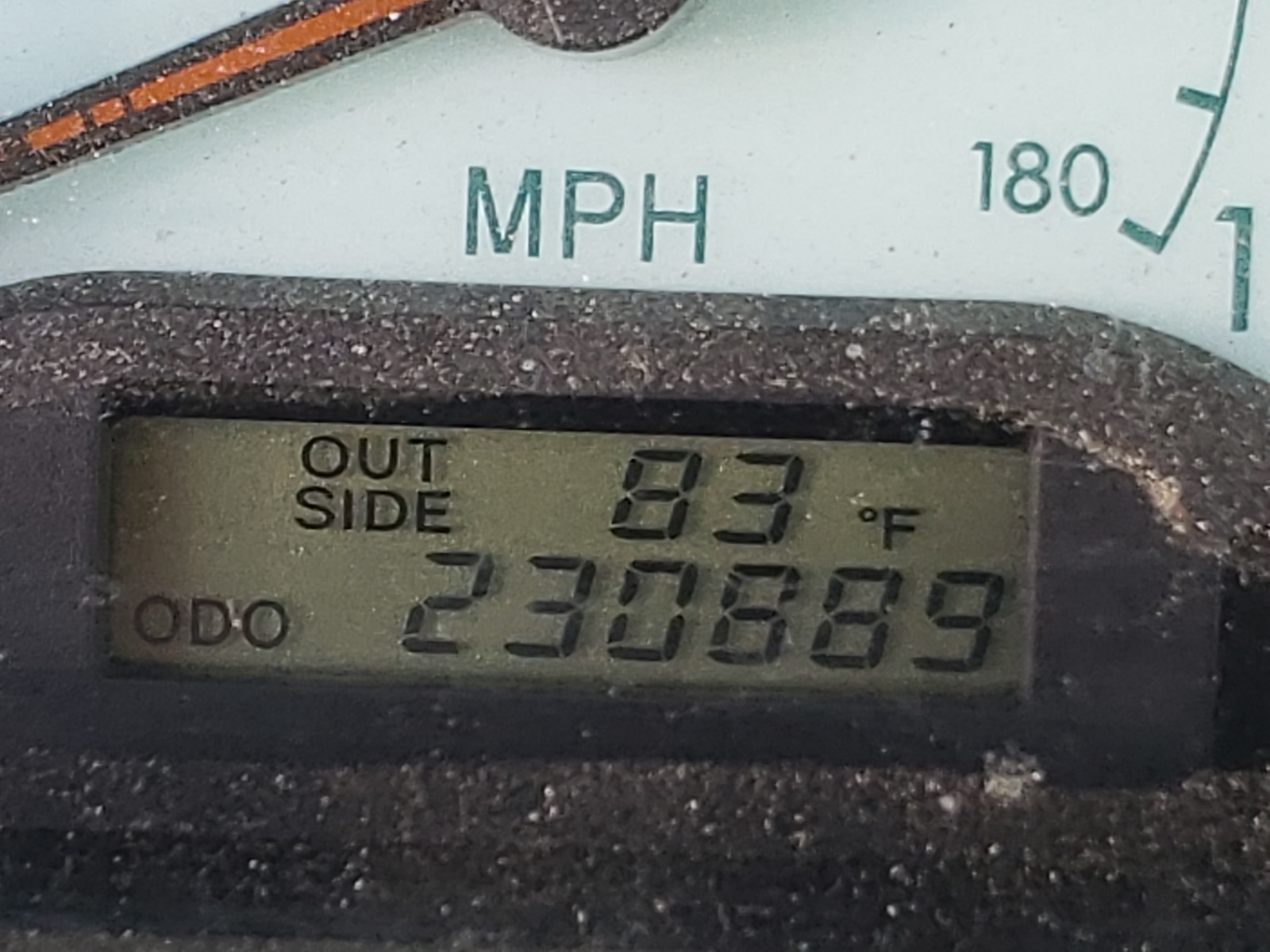 Photo 13 from auction – 2004 TOYOTA COROLLA CE with VIN 1NXBR32EX4Z319392