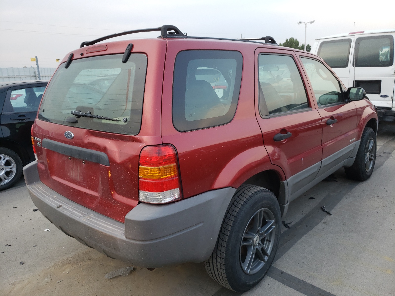 Photo 4 from auction – 2001 FORD ESCAPE XLS with VIN 1FMYU01B51KA47128