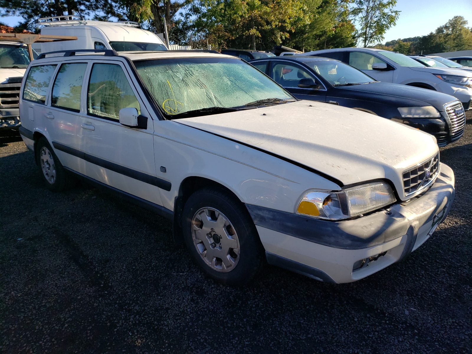 VOLVO V70 XC 2000 with VIN YV1LZ56D2Y2676485 - Photo from auction