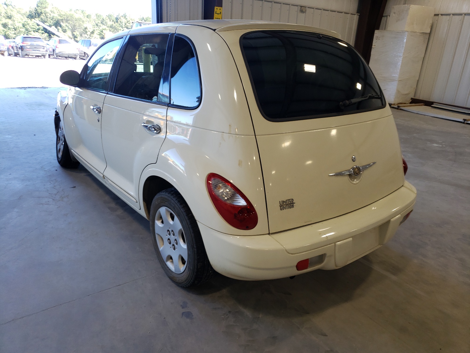 Photo 3 from auction – 2010 CHRYSLER PT CRUISER with VIN 3A4FY58B96T356104