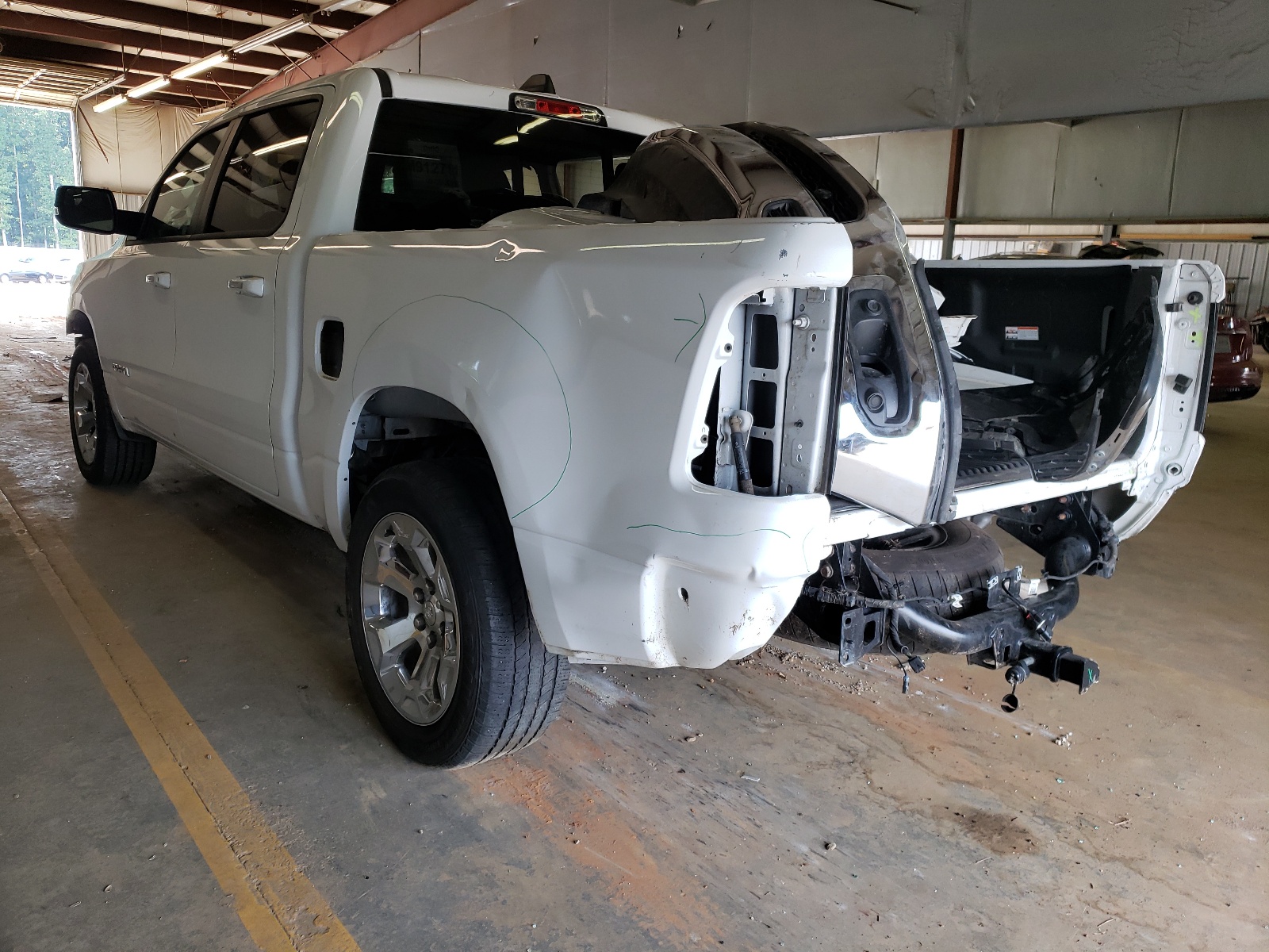 Photo 3 from auction – 2019 RAM 1500 BIG H with VIN 1C6RRFFG1KN695459