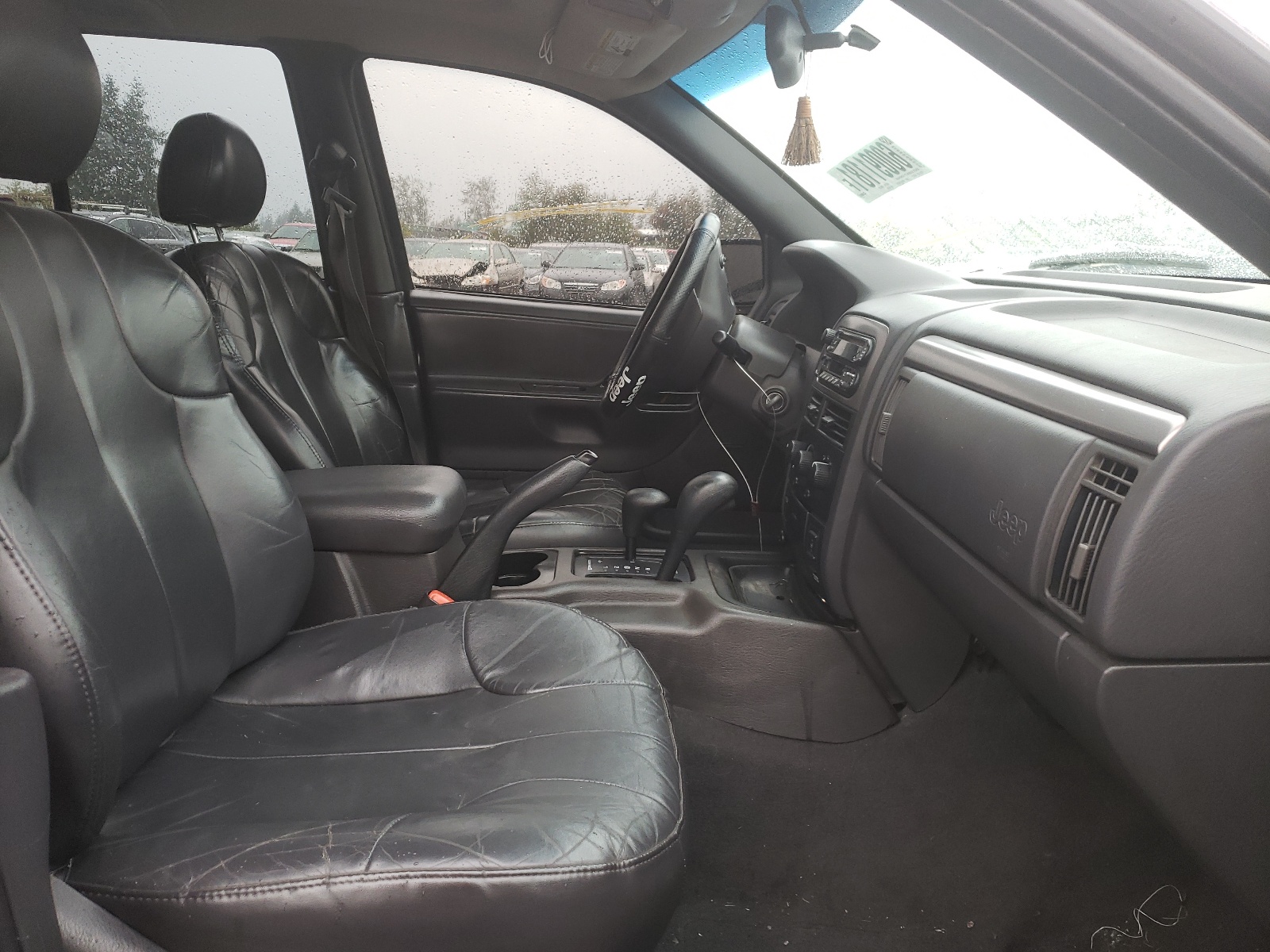 Photo 5 from auction – 2001 JEEP GRAND CHER with VIN 1J4GW48N01C647724