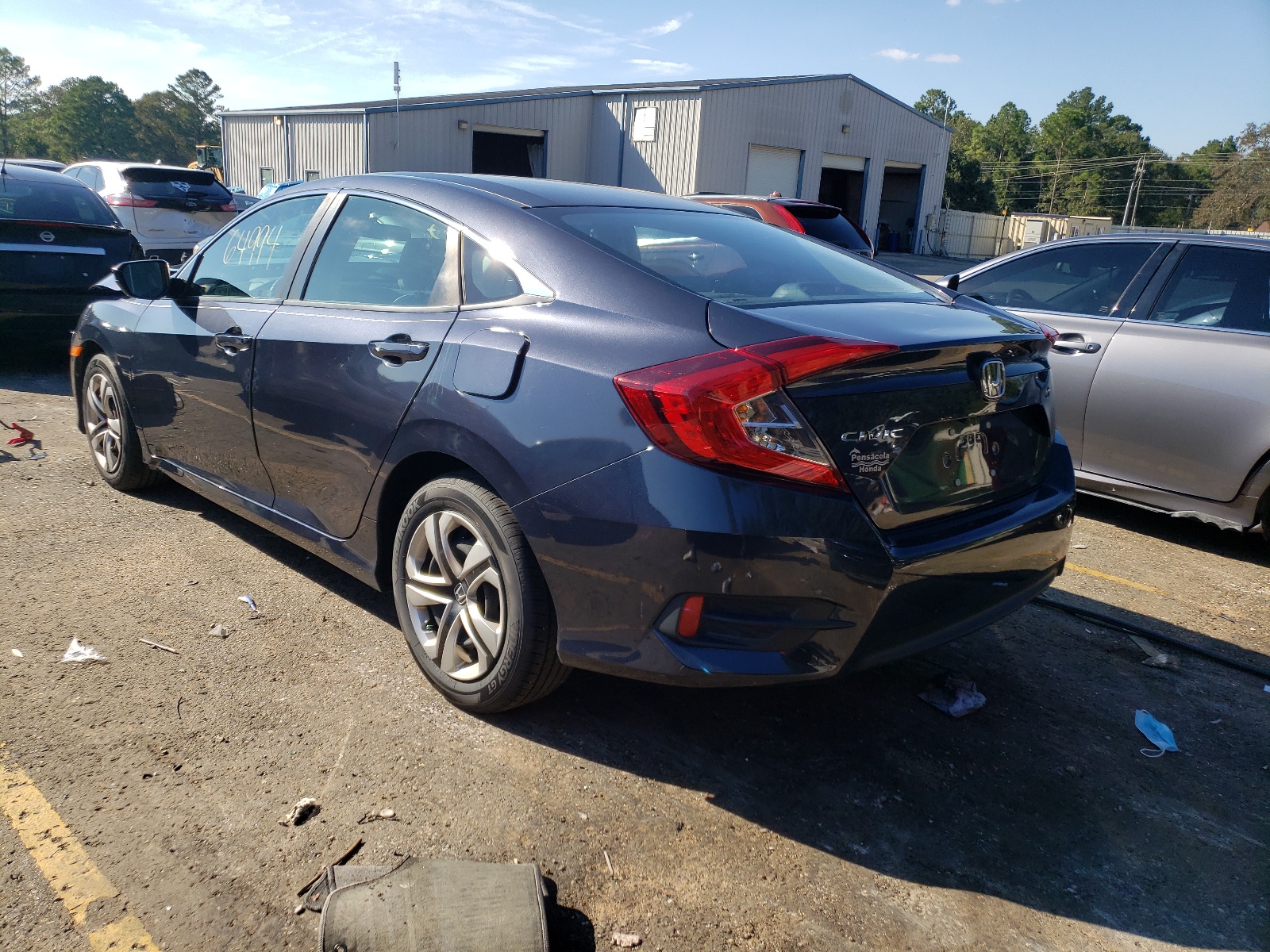 Photo 3 from auction – 2017 HONDA CIVIC LX with VIN 2HGFC2F52HH509533