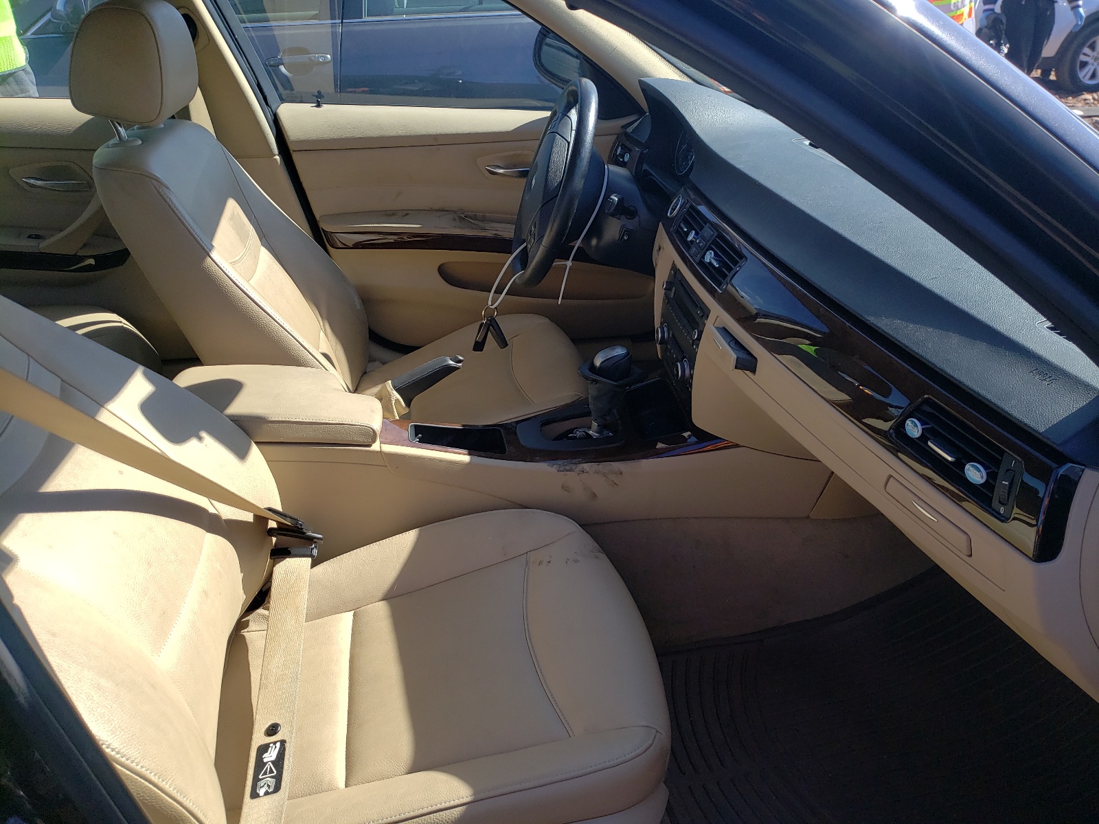 Photo 5 from auction – 2011 BMW 328 XI SUL with VIN WBAPK5C57BA662388