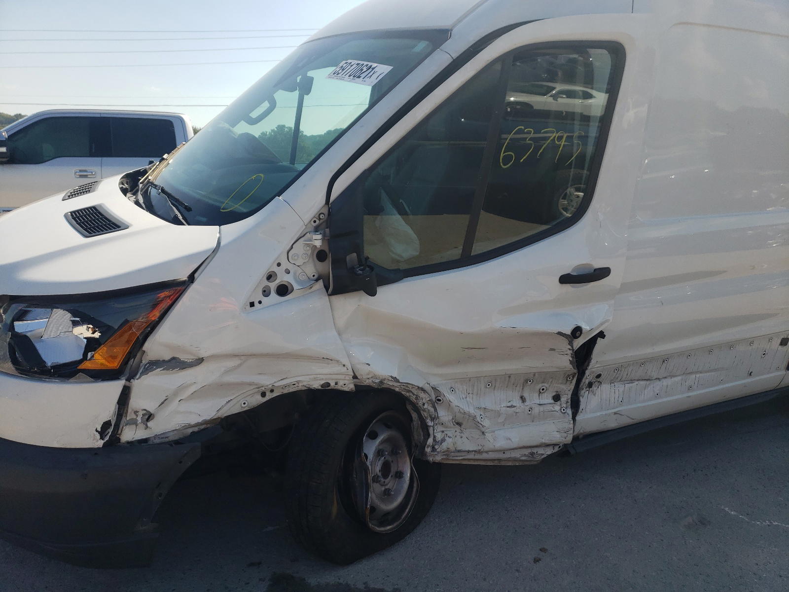 Photo 10 from auction – 2018 FORD TRANSIT T- with VIN 1FTYR2CM4JKB04662