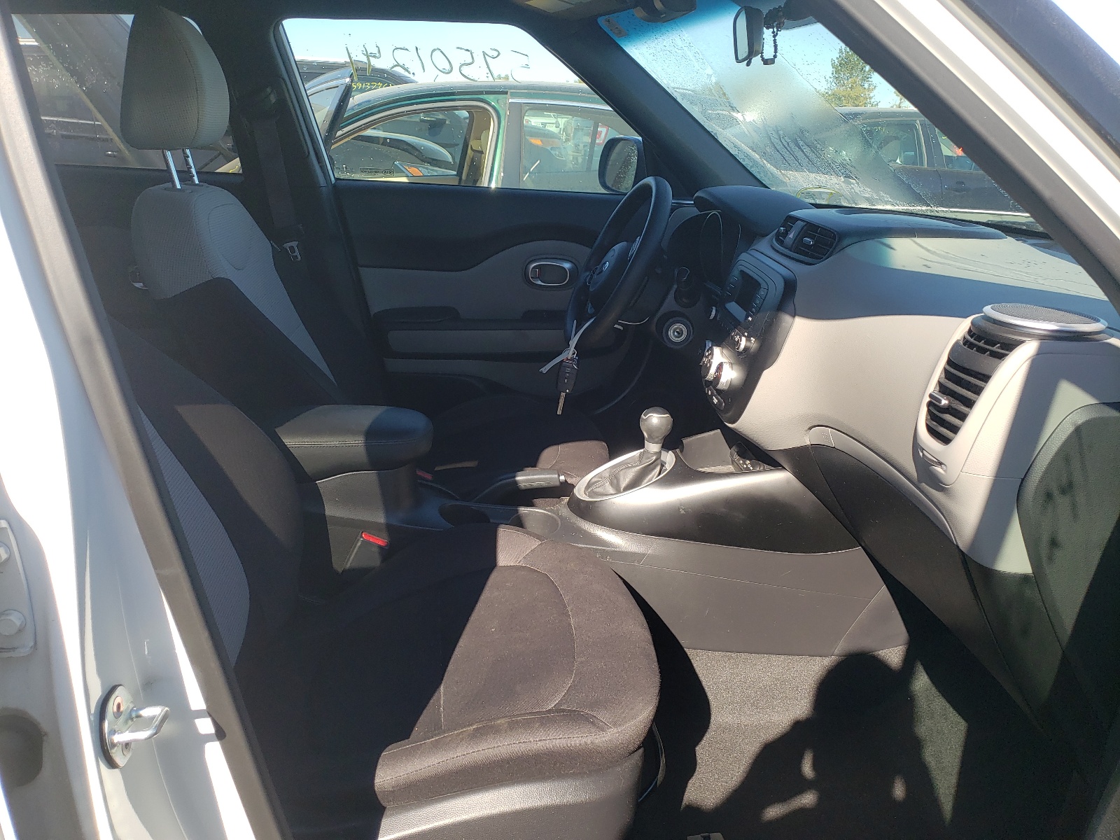 Photo 5 from auction – 2016 KIA SOUL with VIN KNDJN2A27G7325134
