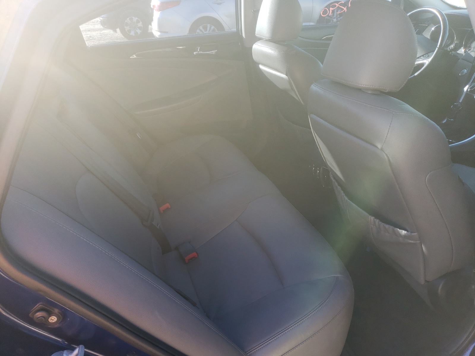Photo 6 from auction – 2011 HYUNDAI SONATA SE with VIN 5NPEC4AC1BH027906