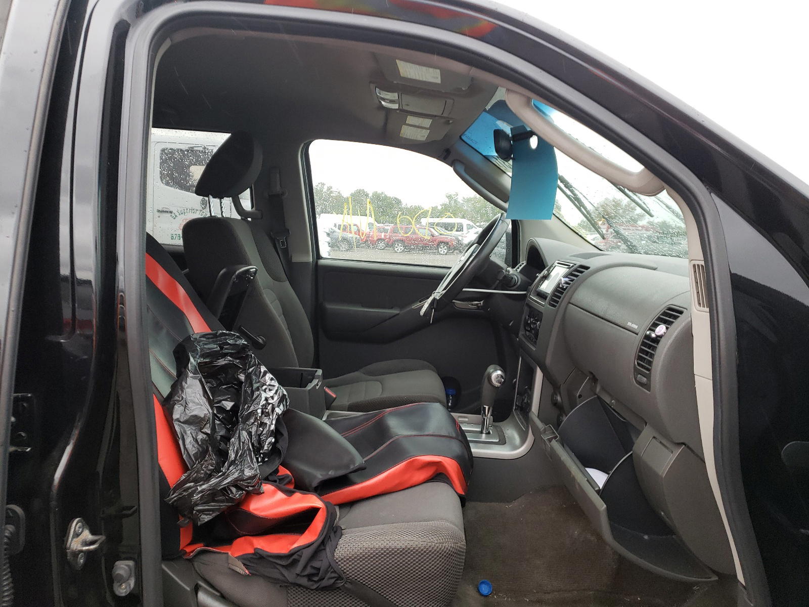Photo 5 from auction – 2011 NISSAN PATHFINDER with VIN 5N1AR1NB7BC620559