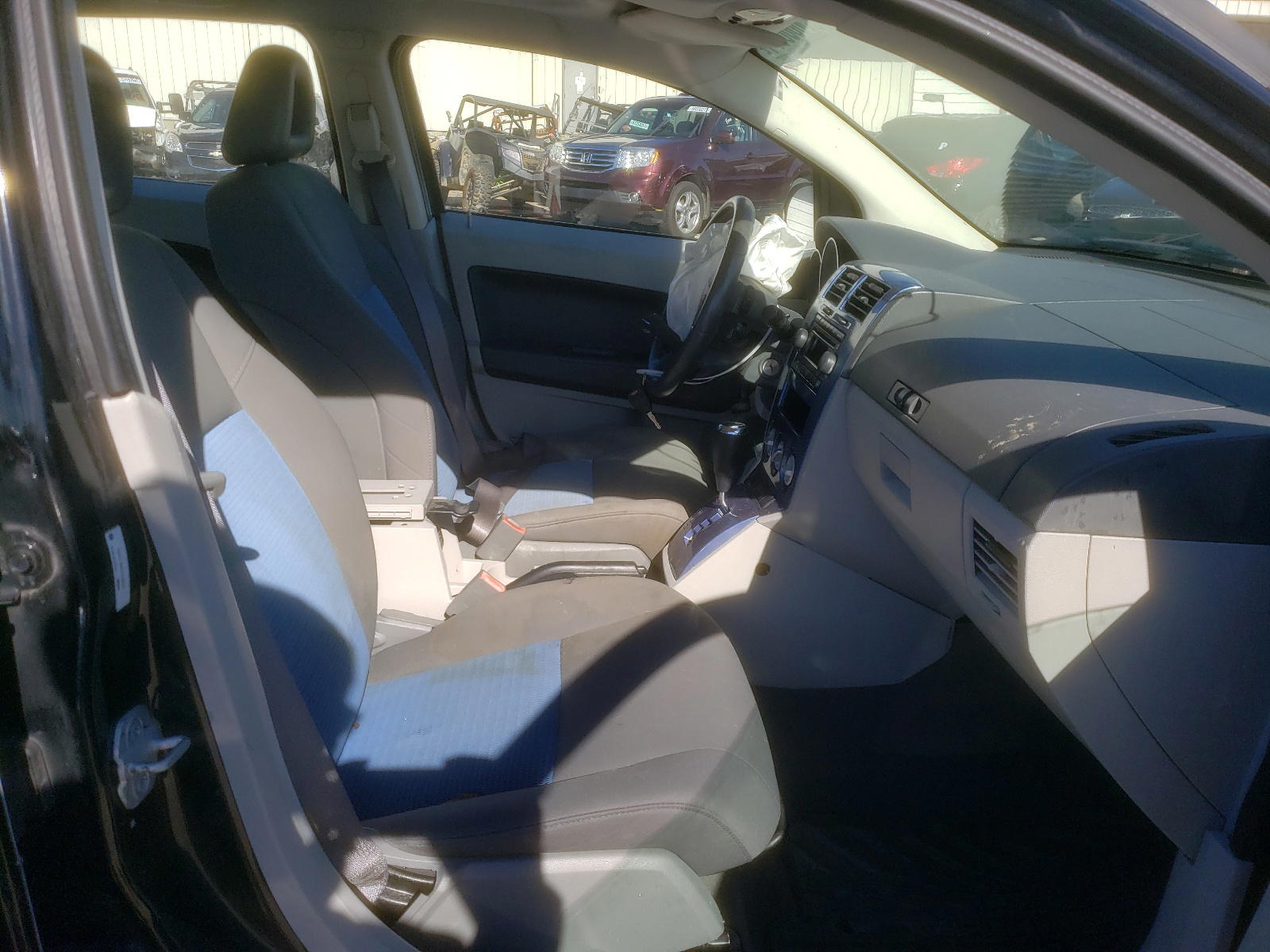 Photo 5 from auction – 2007 DODGE CALIBER R/ with VIN 1B3HE78K07D556008