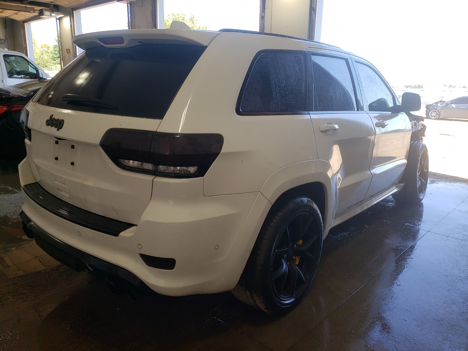 Photo 4 from auction – 2018 JEEP GRAND CHER with VIN 1C4RJFN99JC444640