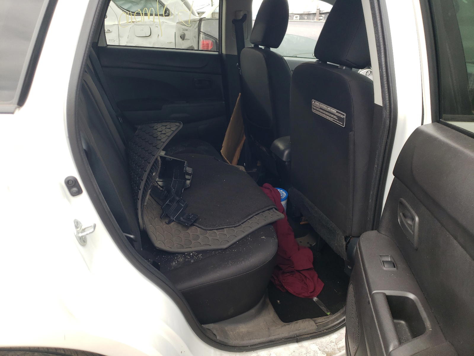 Photo 6 from auction – 2015 MITSUBISHI OUTLANDER with VIN 4A4AP3AW7FE033697