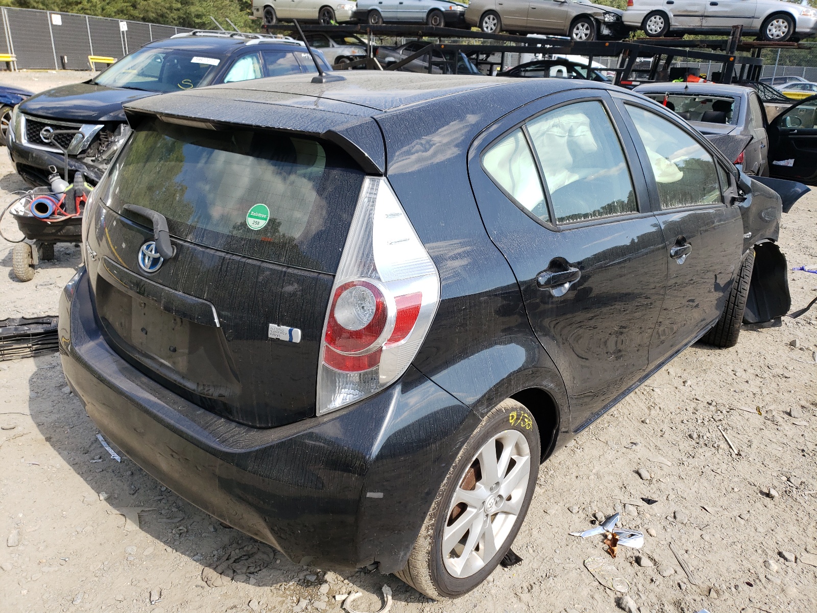 Photo 4 from auction – 2012 TOYOTA PRIUS C with VIN JTDKDTB36C1501608