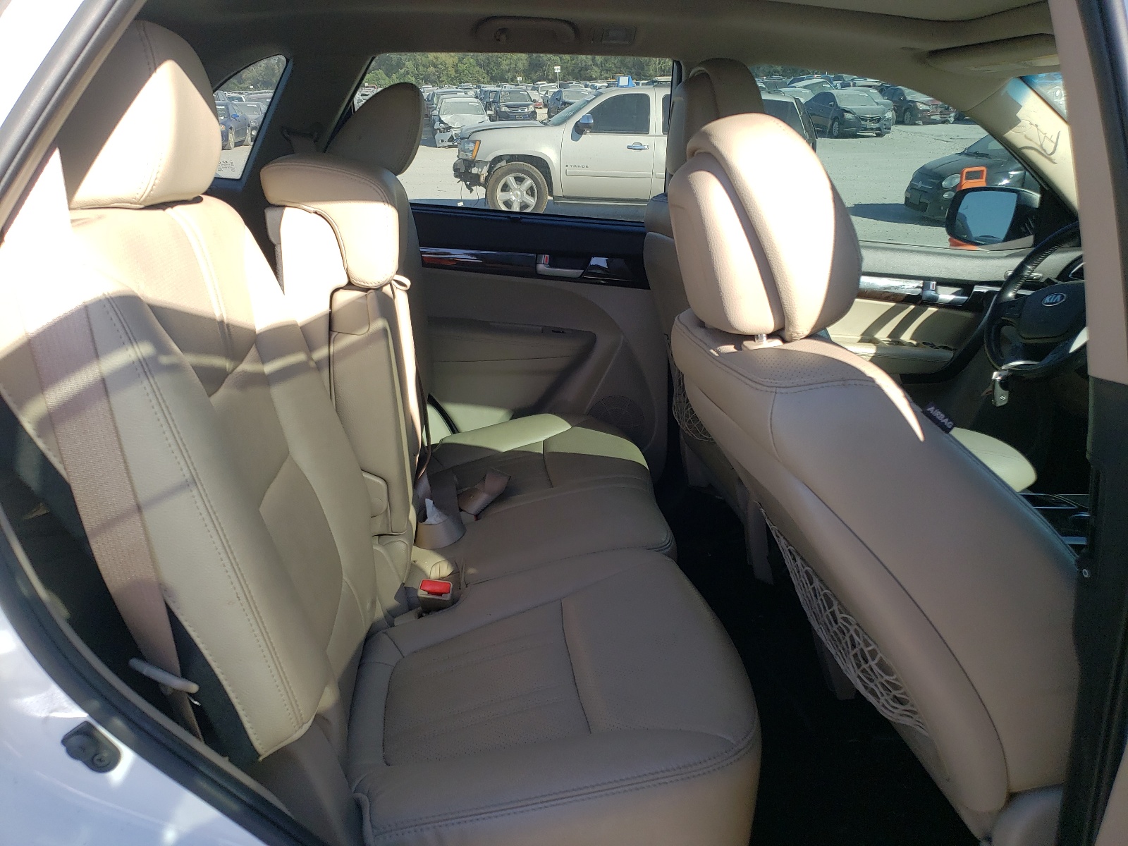 Photo 6 from auction – 2015 KIA SORENTO EX with VIN 5XYKUDA76FG653919
