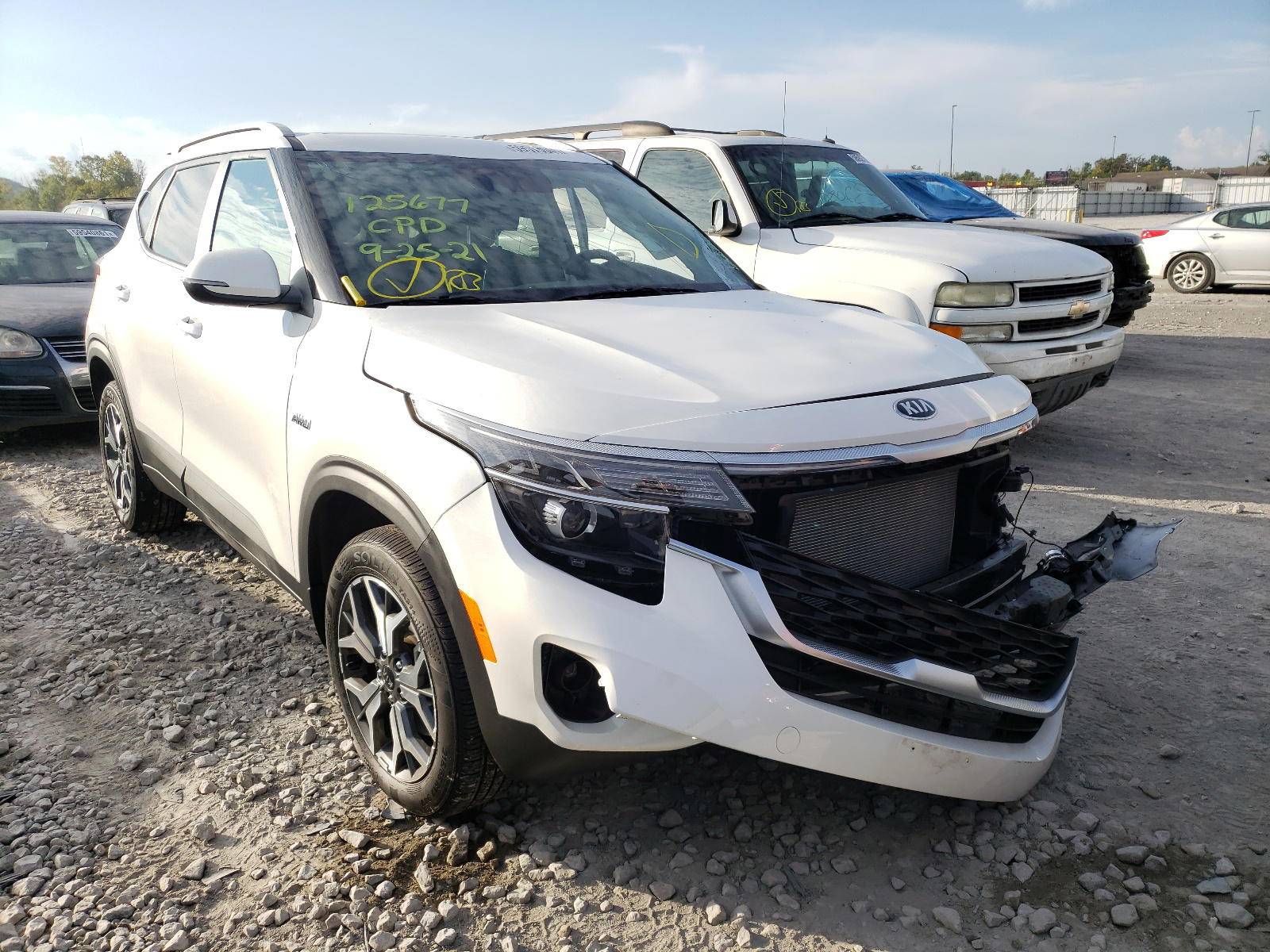 KIA SELTOS EX 2021 with VIN KNDERCAA5M7164166 - Photo from auction