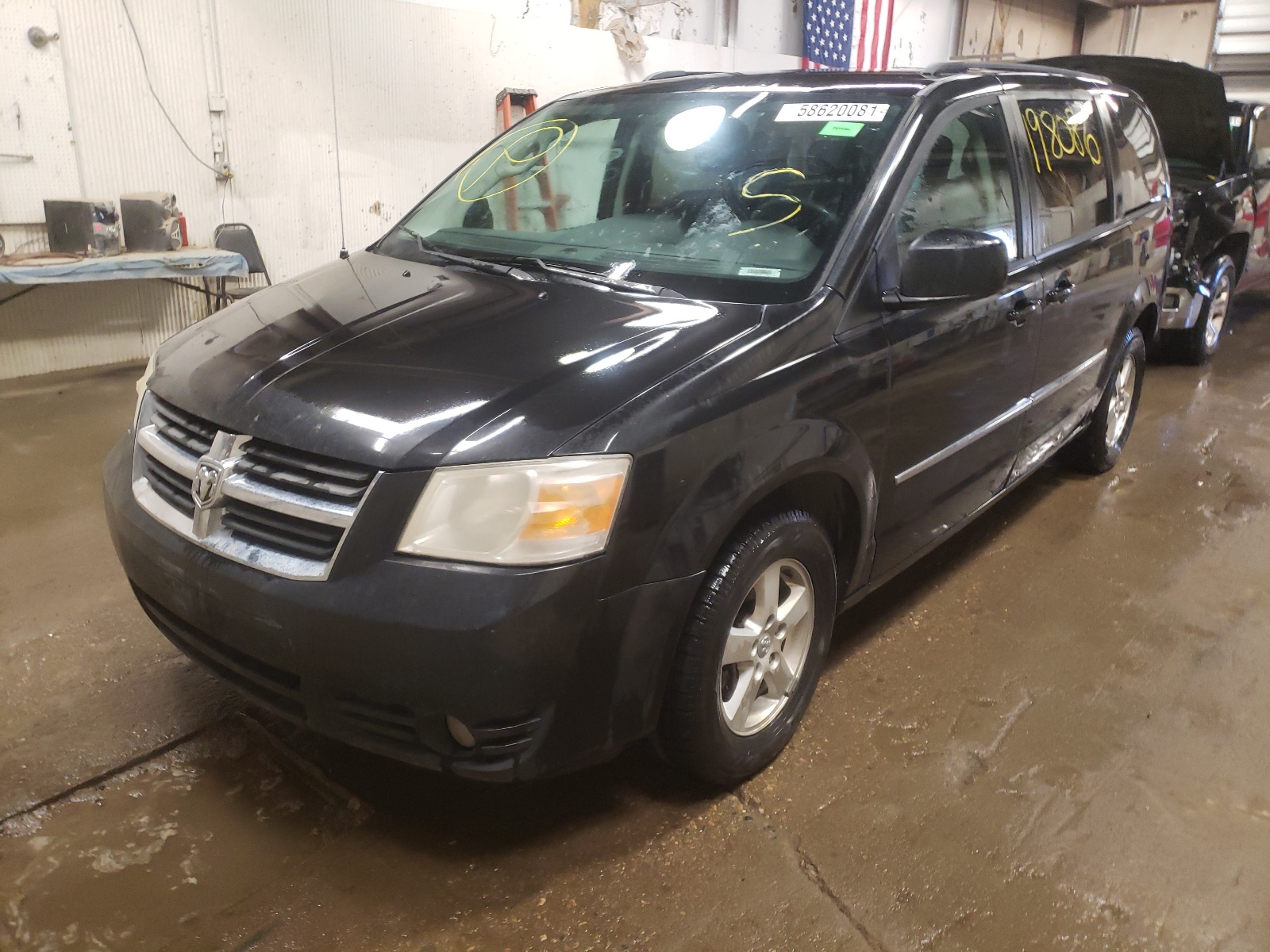 صورة رقم 2 من المزاد - 2010 DODGE GRAND CARA مع VIN 2D4RN5D19AR318055