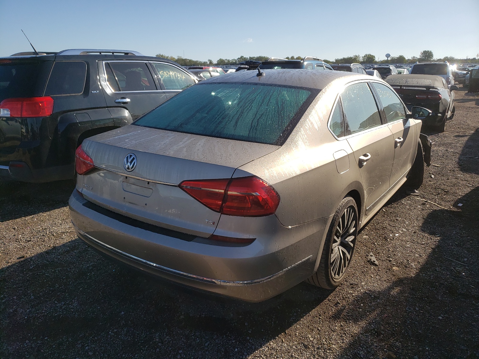 Photo 4 from auction – 2016 VOLKSWAGEN PASSAT S with VIN 1VWAS7A32GC025892