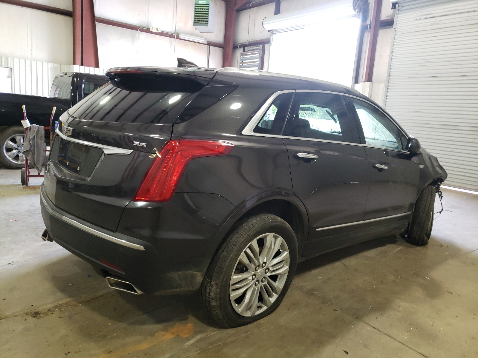 Photo 4 from auction – 2019 CADILLAC XT5 PREMIU with VIN 1GYKNERS4KZ115284