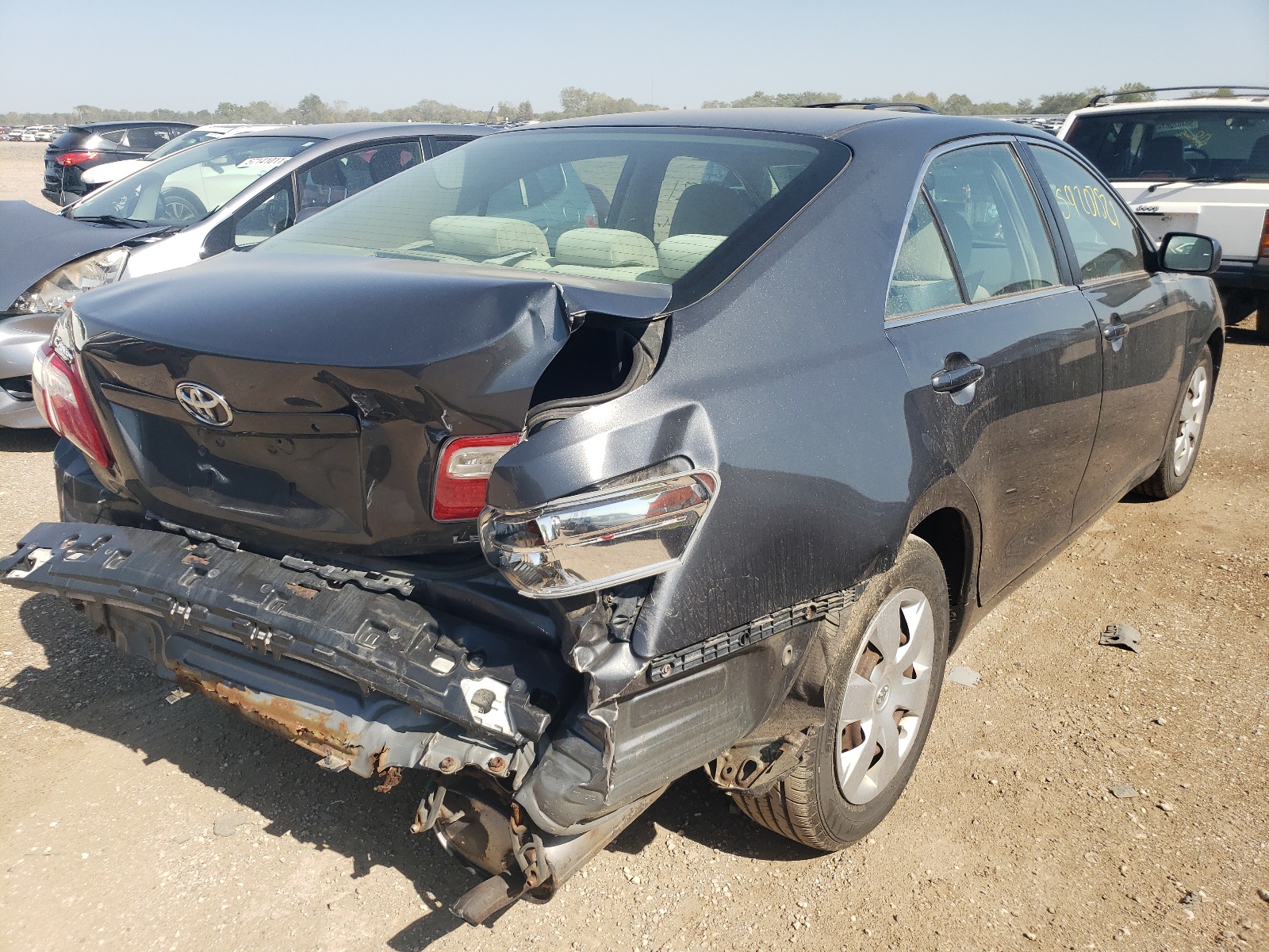Photo 4 from auction – 2007 TOYOTA CAMRY CE with VIN 4T1BE46K87U070547