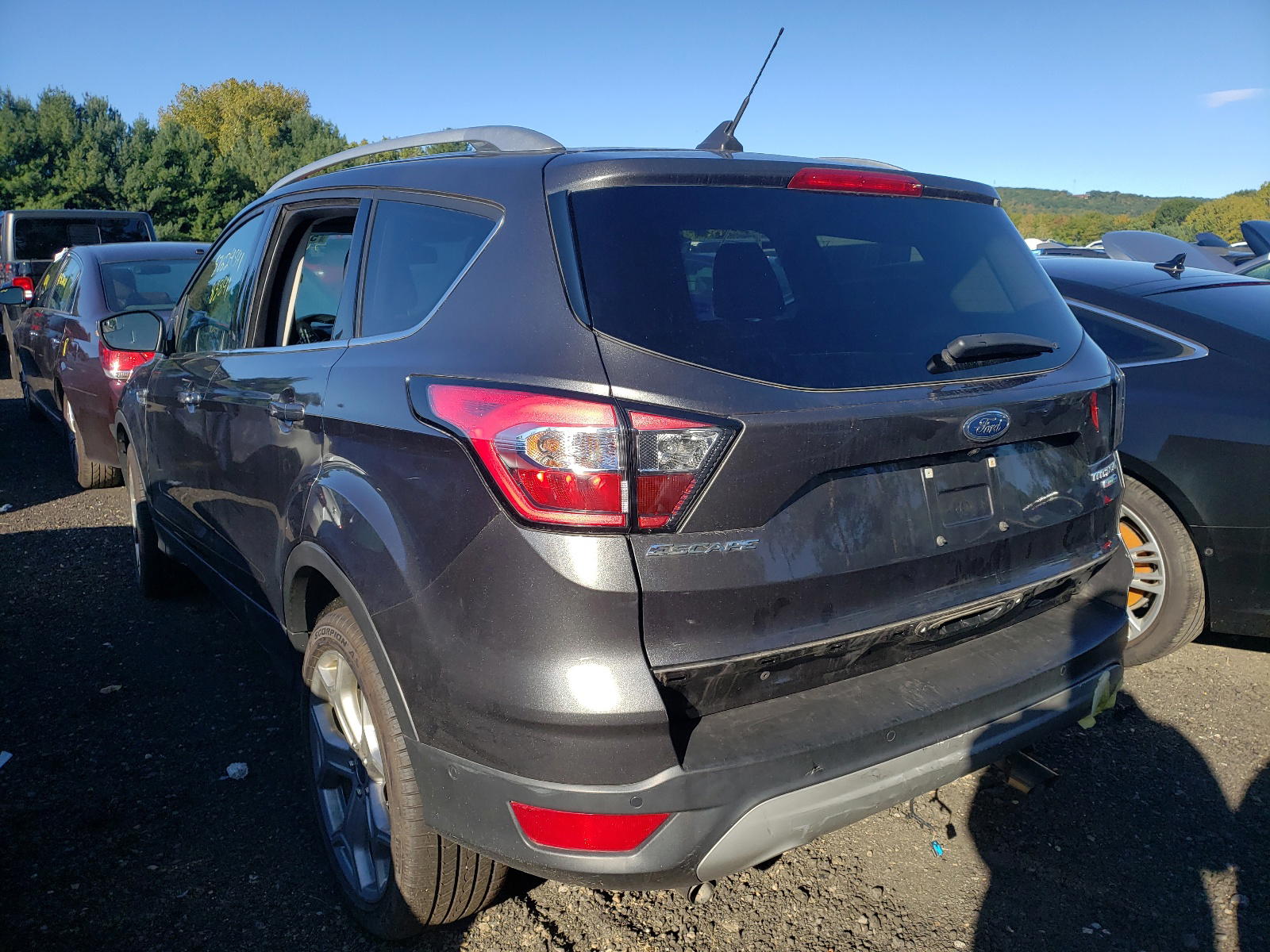 Photo 3 from auction – 2018 FORD ESCAPE TIT with VIN 1FMCU9J97JUC83683