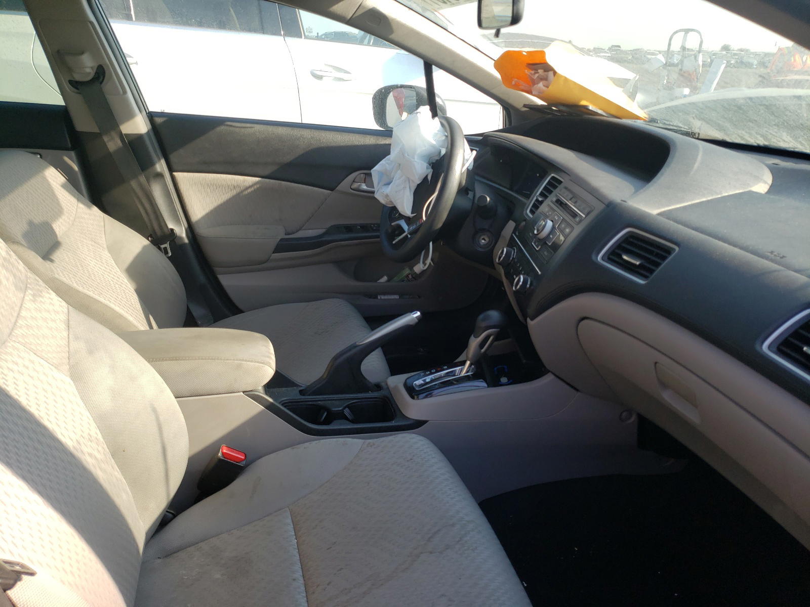 Photo 5 from auction – 2014 HONDA CIVIC LX with VIN 19XFB2F52EE232990