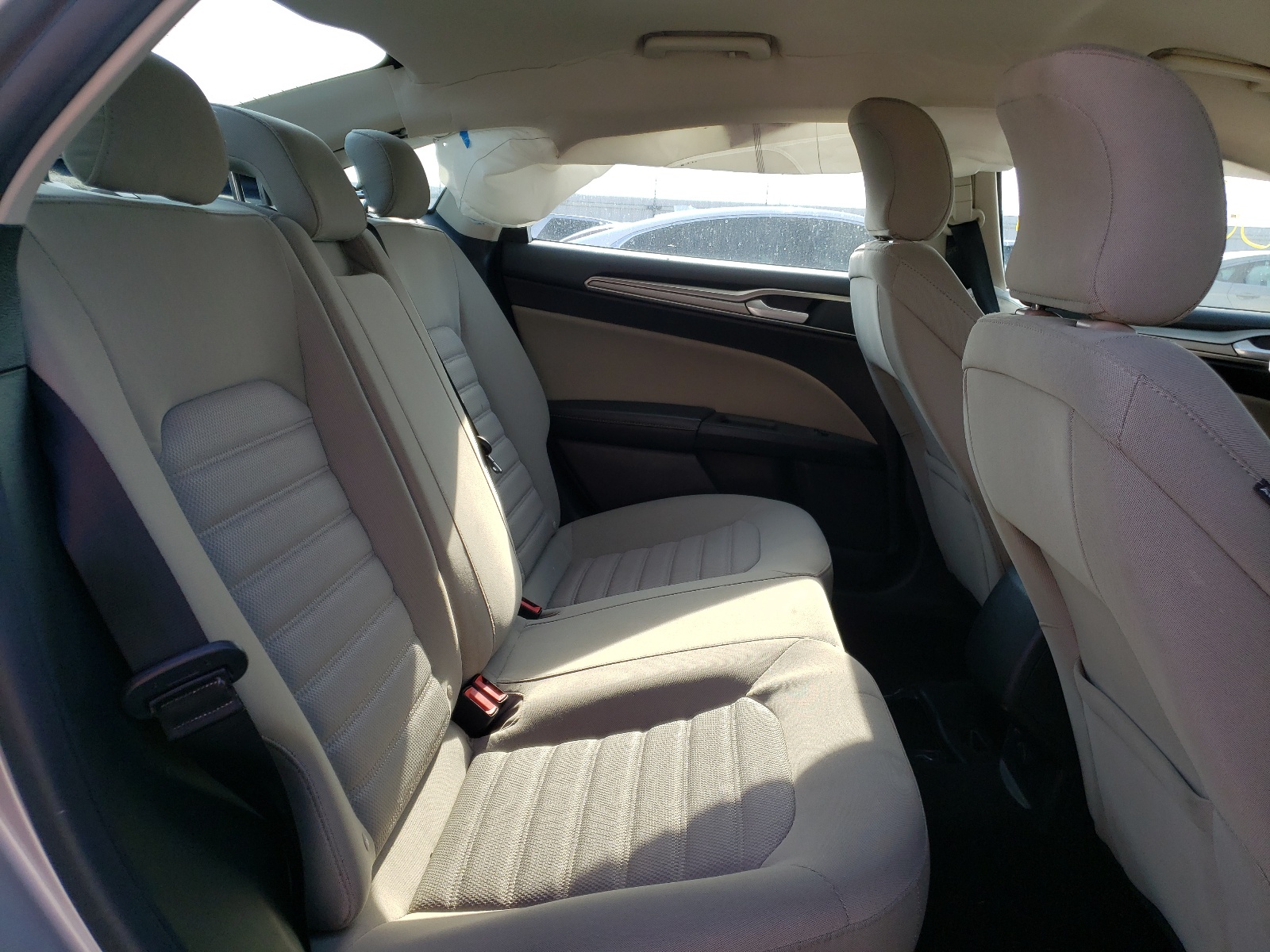 Photo 6 from auction – 2017 FORD FUSION S with VIN 3FA6P0G72HR186909