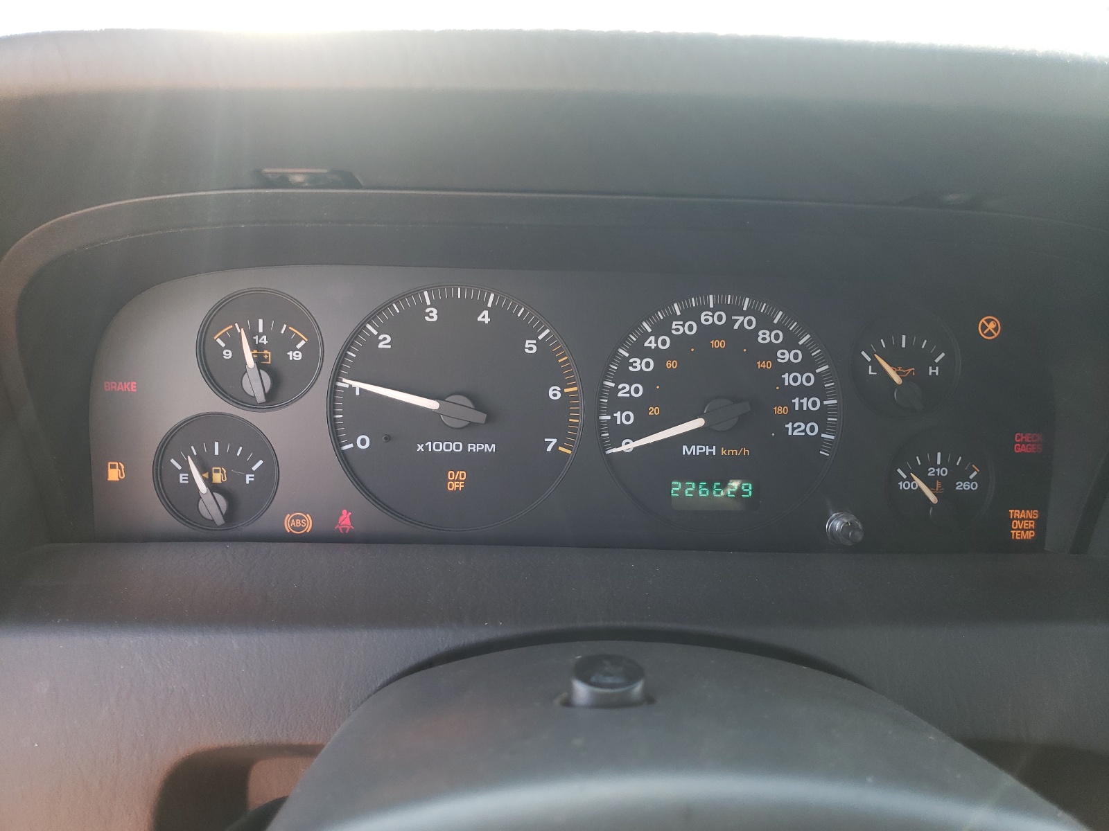 Photo 8 from auction – 2004 JEEP GRAND CHER with VIN 1J4GW48S94C398401