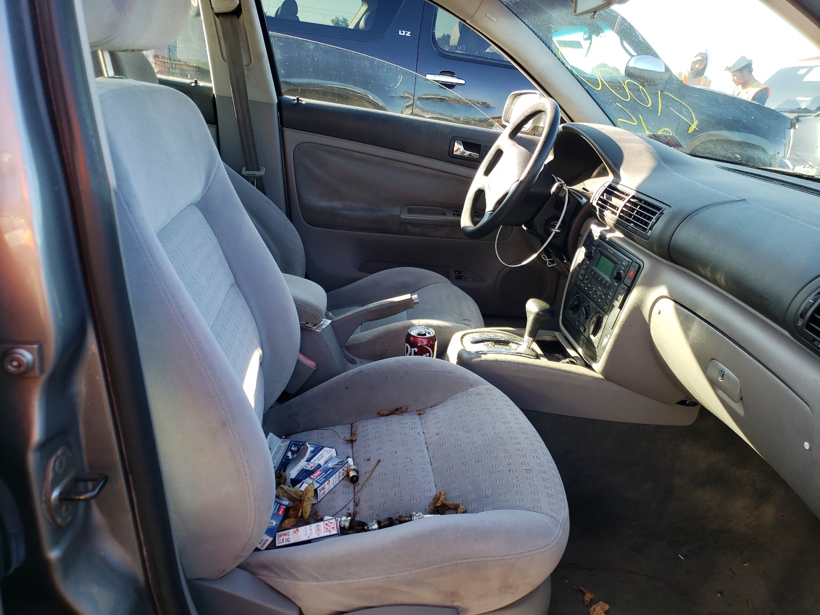Photo 5 from auction – 2002 VOLKSWAGEN PASSAT GLS with VIN WVWPD63B12P442735