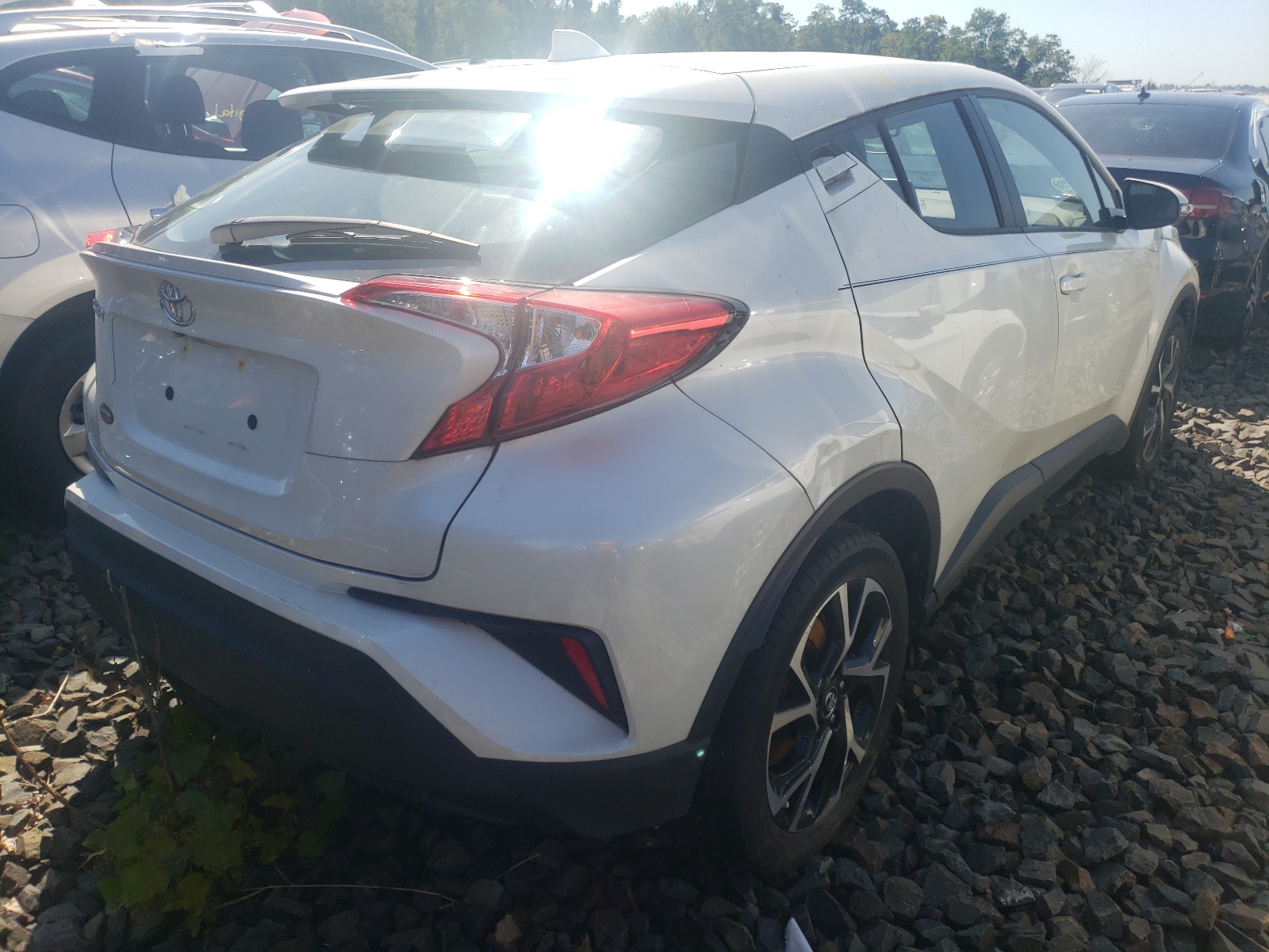 Photo 4 from auction – 2019 TOYOTA C-HR XLE with VIN NMTKHMBX1KR092561