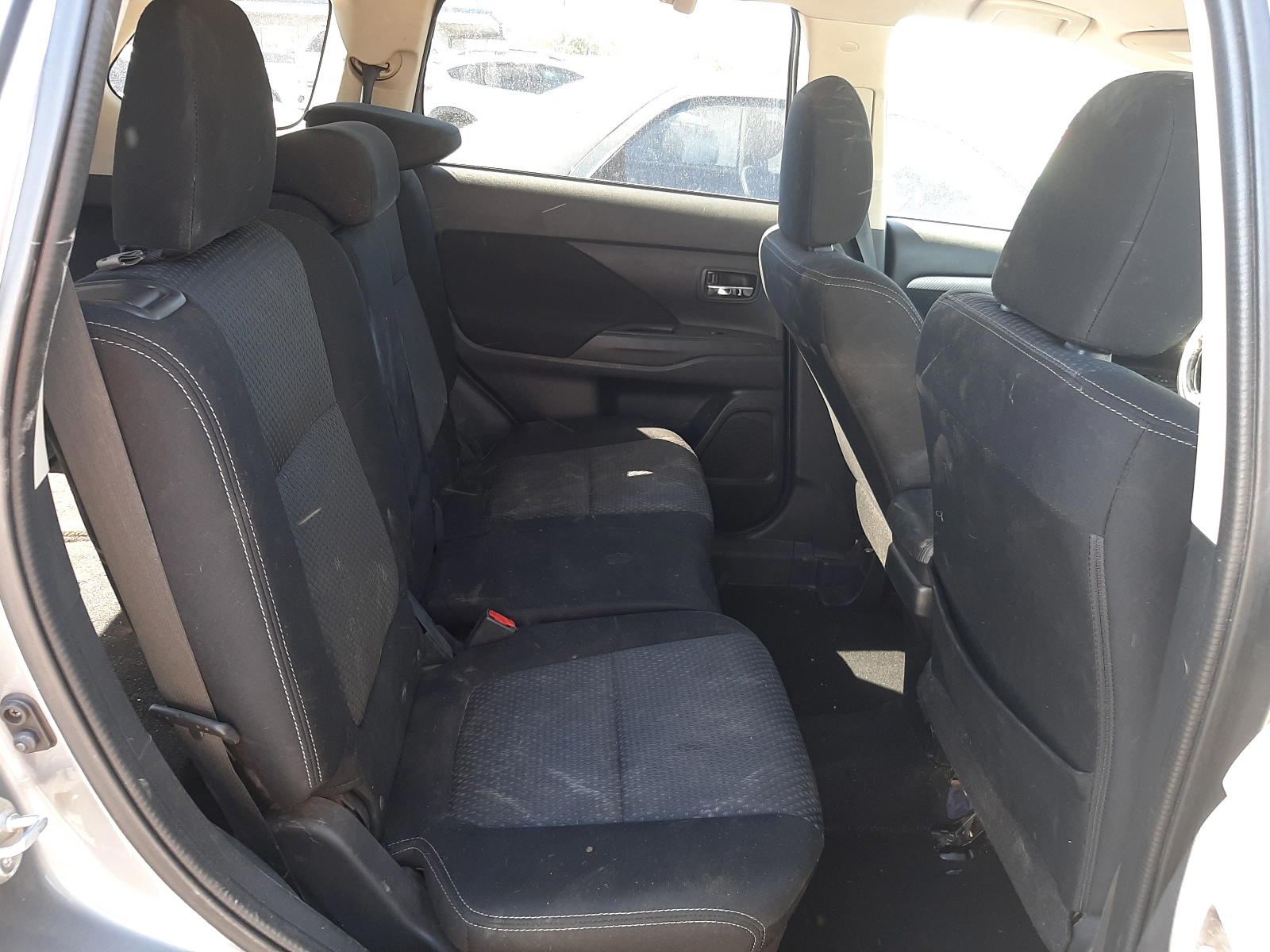 Photo 6 from auction – 2016 MITSUBISHI OUTLANDER with VIN JA4AZ3A35GZ041793