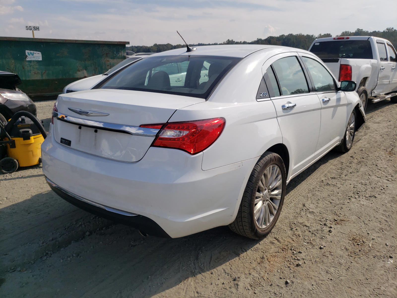 Photo 4 from auction – 2012 CHRYSLER 200 LIMITE with VIN 1C3CCBCG7CN277474