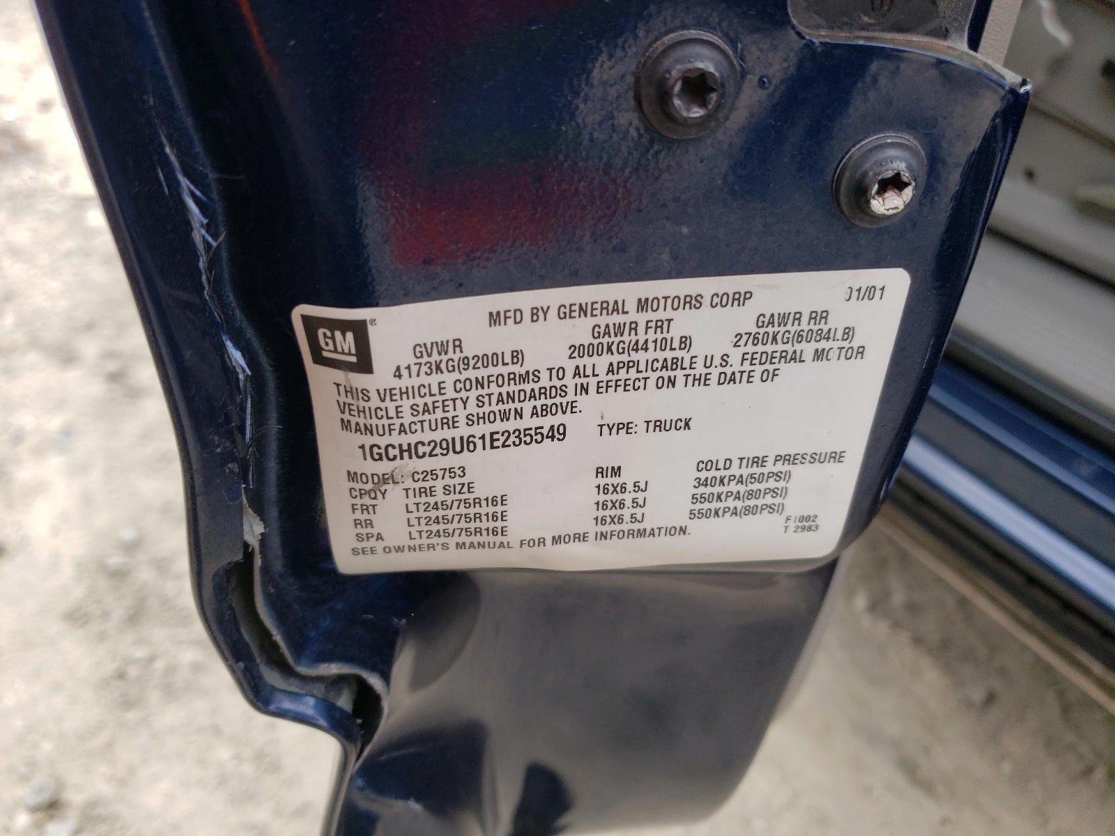 Photo 10 from auction – 2001 CHEVROLET SILVERADO with VIN 1GCHC29U61E235549