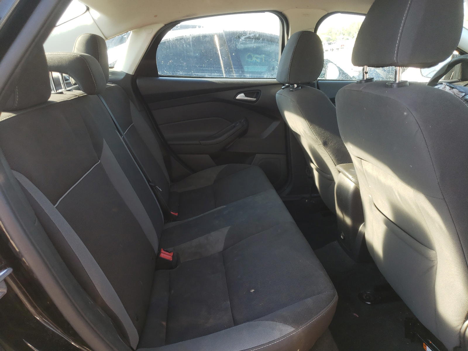 Photo 6 from auction – 2013 FORD FOCUS SE with VIN 1FADP3F21DL334412