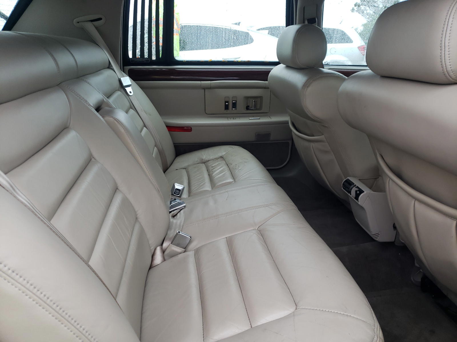 Photo 6 from auction – 1994 CADILLAC DEVILLE with VIN 1G6KD52B9RU290272