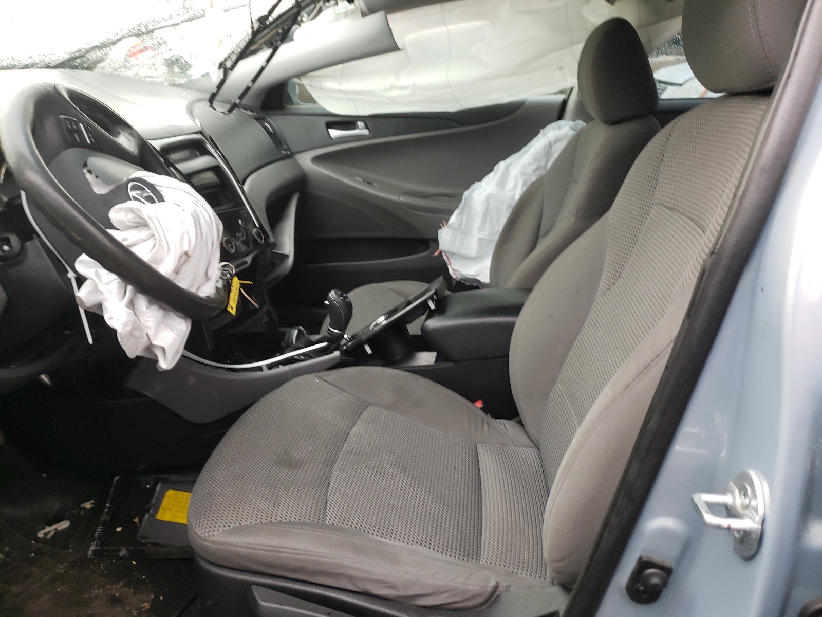 Фото 5 с аукциона – 2012 HYUNDAI SONATA GLS с VIN 5NPEB4AC3CH436767