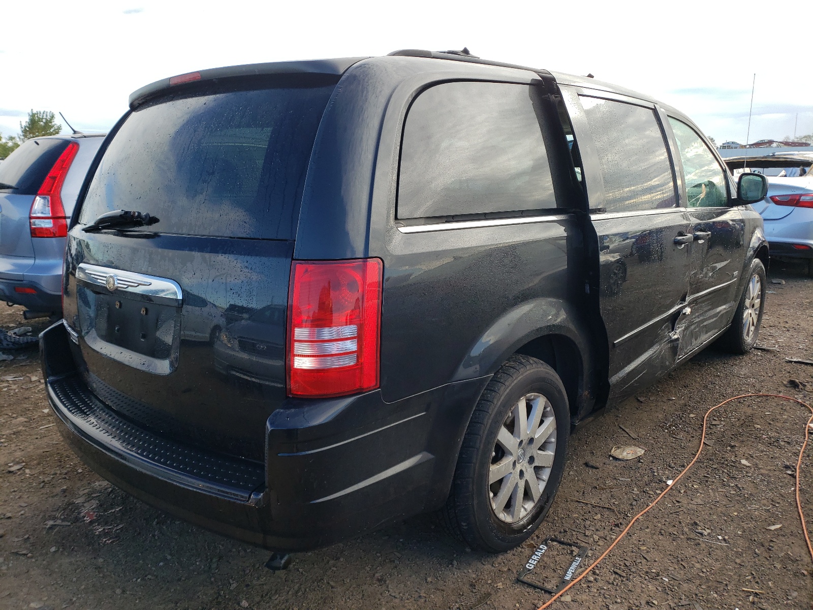 Photo 4 from auction – 2008 CHRYSLER TOWN & COU with VIN 2A8HR54PX8R820240