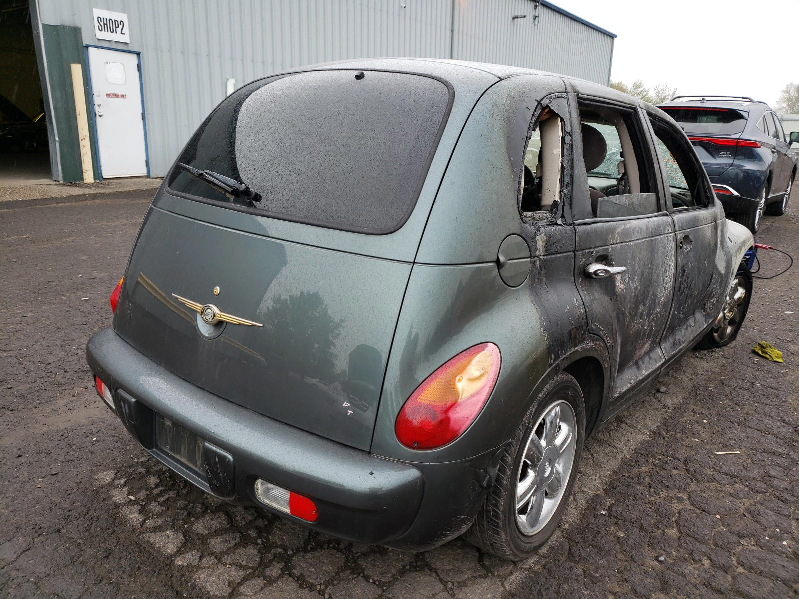 Photo 4 from auction – 2006 CHRYSLER PT CRUISER with VIN 3C4FY58B74T213428