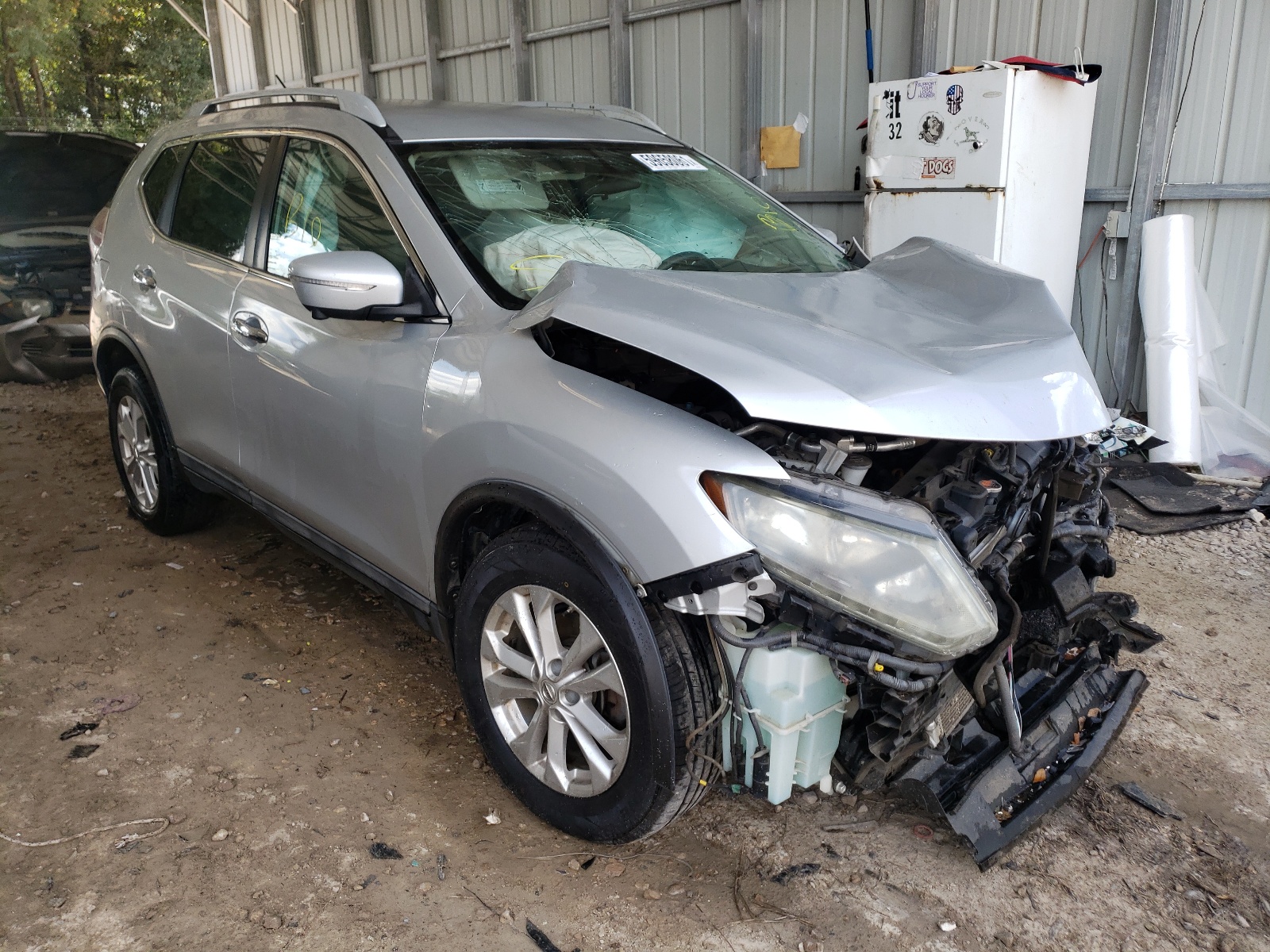 Photo 1 from auction – 2015 NISSAN ROGUE S with VIN 5N1AT2MT8FC801242