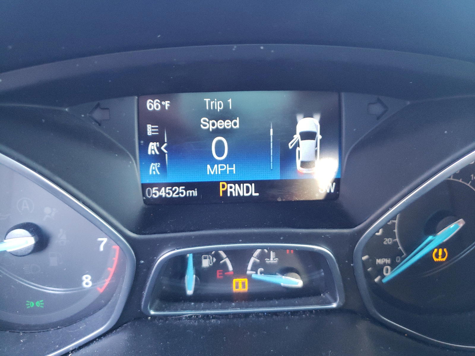 Photo 8 from auction – 2016 FORD FOCUS with VIN 1FADP3F2XGL371544