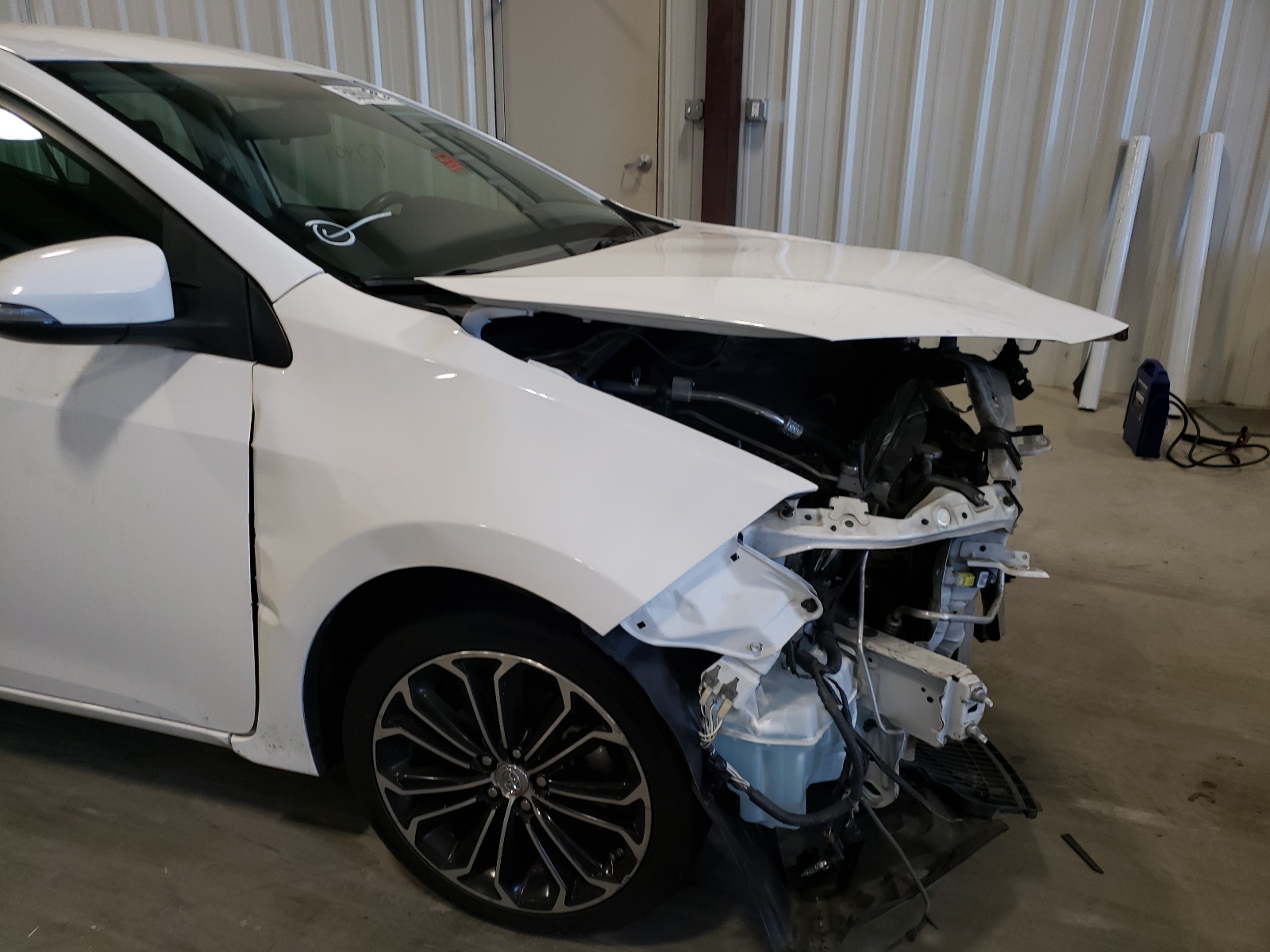 Photo 9 from auction – 2015 TOYOTA COROLLA L with VIN 2T1BURHE7FC411590