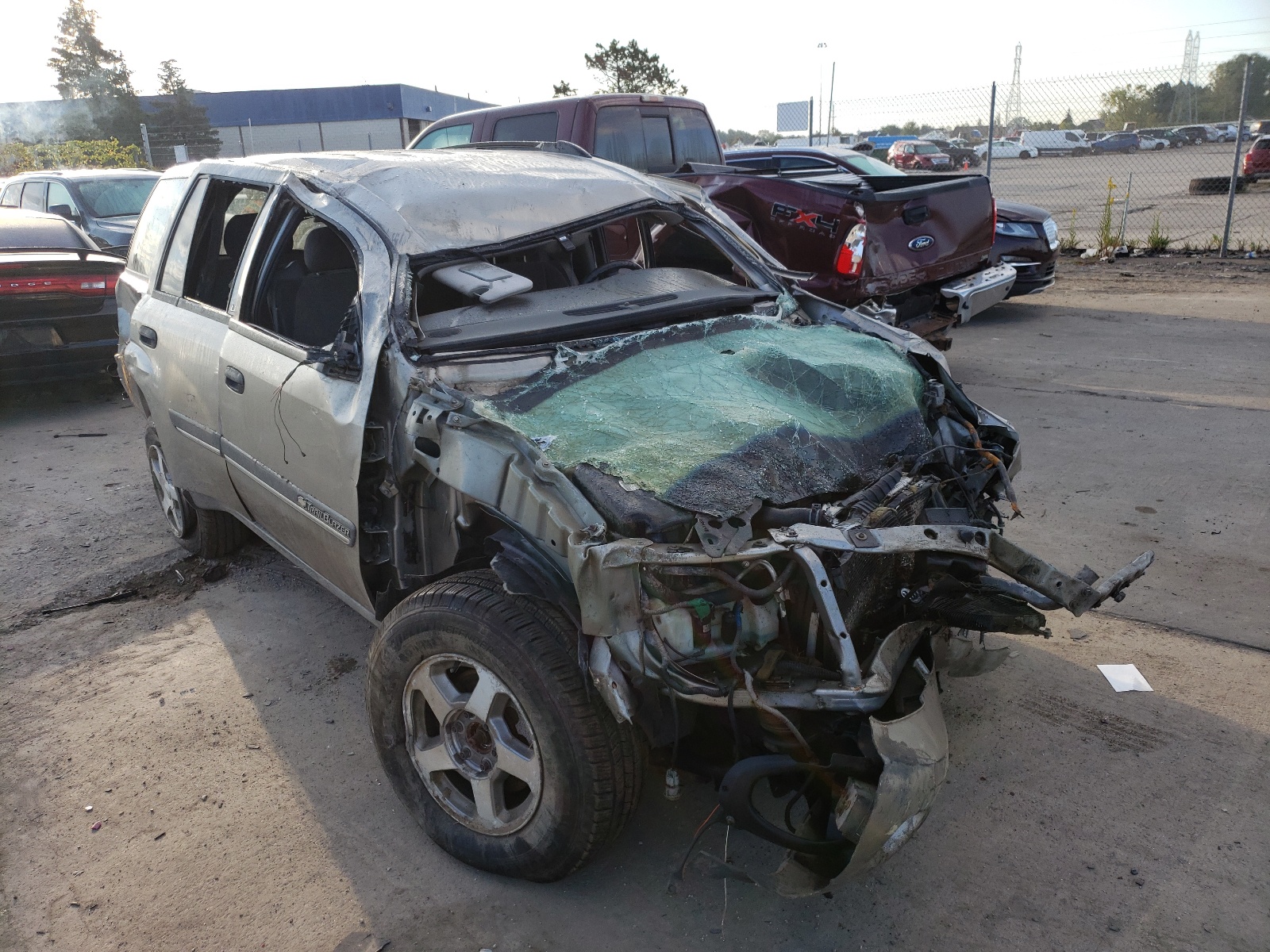 CHEVROLET TRAILBLAZE 2002 with VIN 1GNDT13S422101259 - Photo from auction
