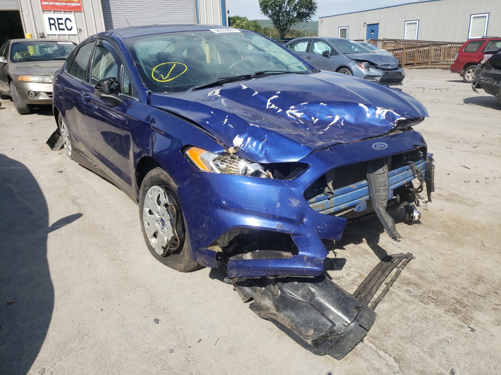 FORD FUSION S 2014 with VIN 1FA6P0G75E5377190 - Photo from auction