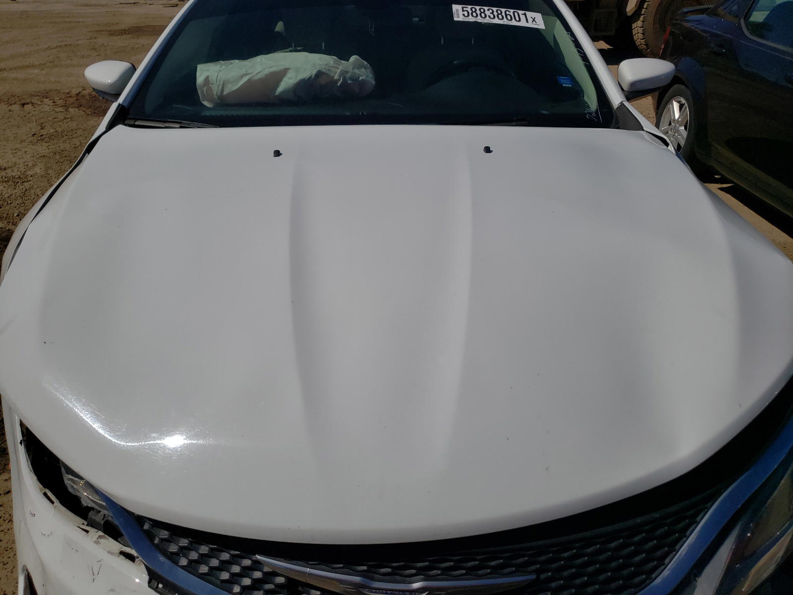 Photo 7 from auction – 2015 CHRYSLER 200 LIMITE with VIN 1C3CCCAB6FN640266