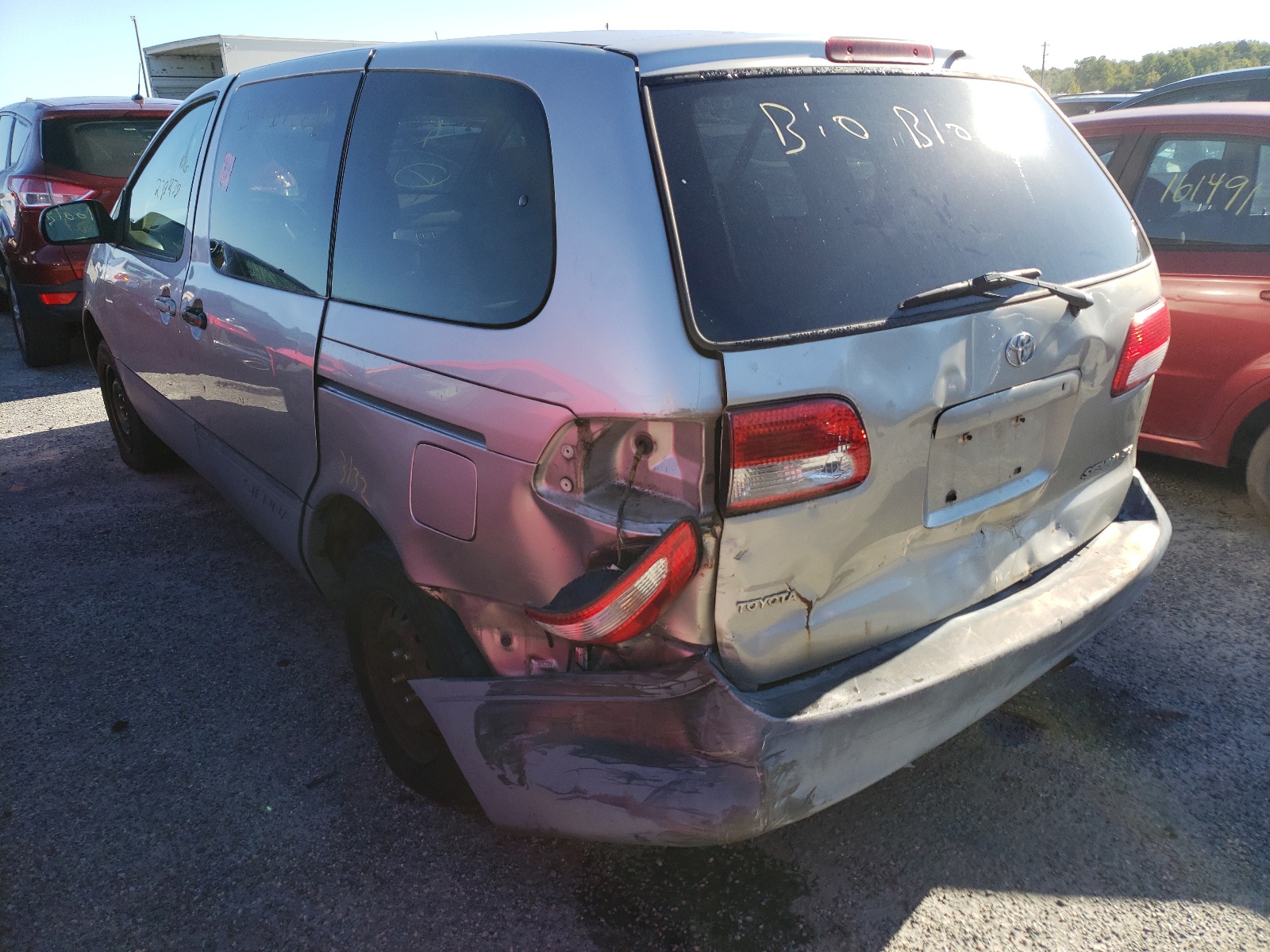 Photo 3 from auction – 2001 TOYOTA SIENNA CE with VIN 4T3ZF19C41U383639