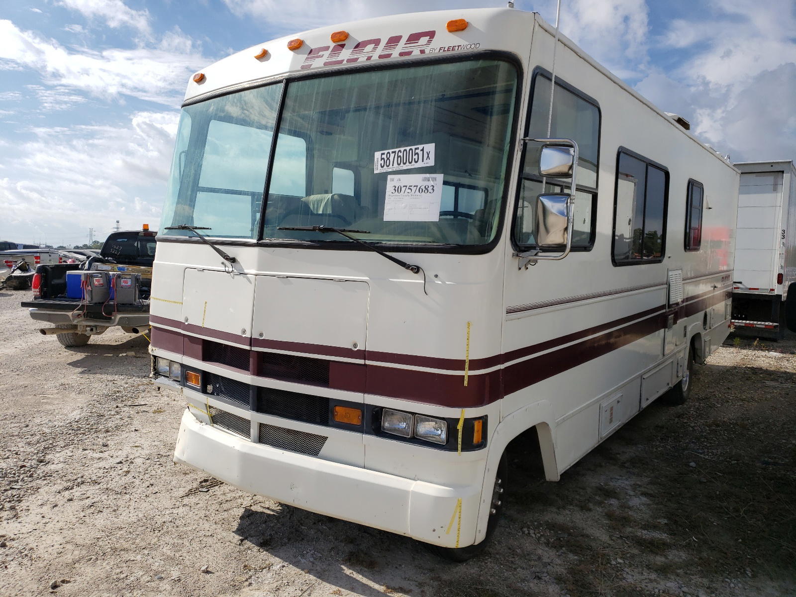 Photo 2 from auction – 1989 FORD ECONOLINE with VIN 1FCKE33G5KHB90158