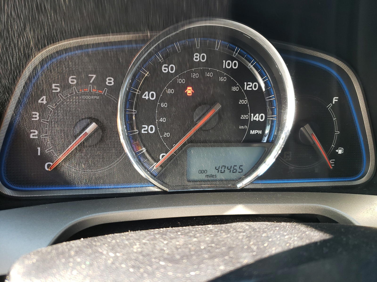 Photo 8 from auction – 2015 TOYOTA RAV4 LIMIT with VIN JTMDFREV9FD162719