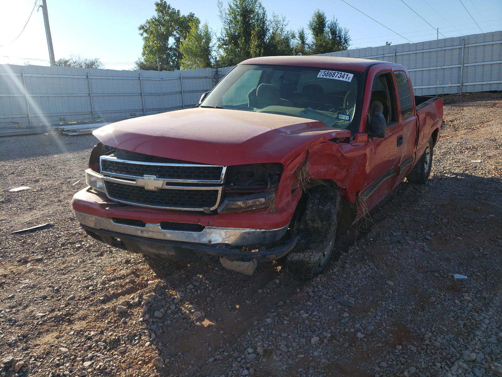 Photo 2 from auction – 2006 CHEVROLET SILVERADO with VIN 1GCEC19Z66Z143270