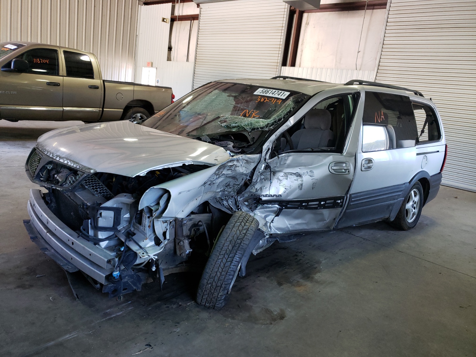 Photo 2 from auction – 2003 PONTIAC MONTANA with VIN 1GMDX03E53D302719