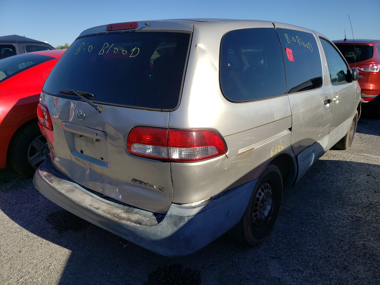 Photo 4 from auction – 2001 TOYOTA SIENNA CE with VIN 4T3ZF19C41U383639